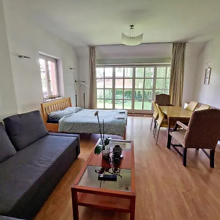 R24, Rose House Pensionat