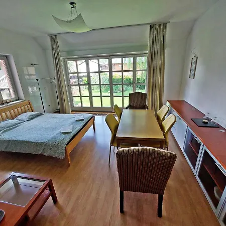 R24, Rose House *