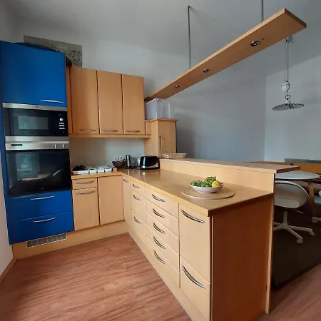 R24, Rose House Guest house