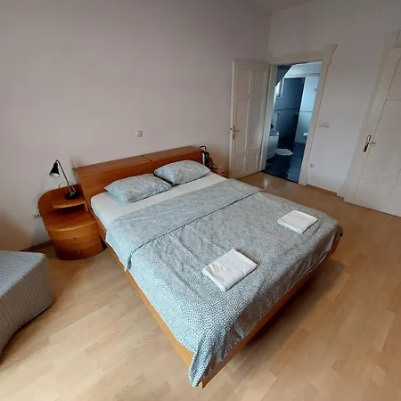 R24, Rose House Ljubljana