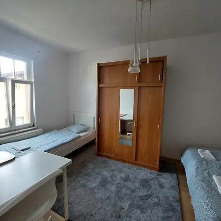R24, Rose House Konukevi Ljubljana